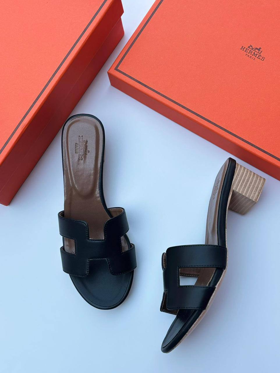 Hermes
Size 36-41
110 dhs❤️

Zain30
♥️♥️♥️