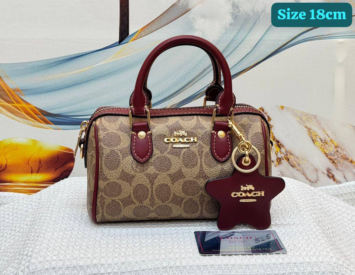 Coach
Good quality 
with box 
100 dhs💛

Zain186
♥️♥️♥️