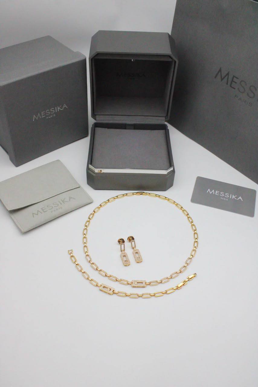 Messika set

230 dhs🇦🇪🇦🇪

Zain122
♥️♥️♥️