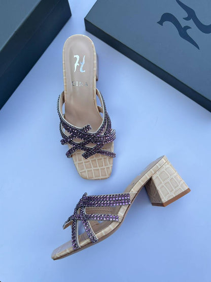 Gina 
120 dhs🪙🌺 
Size 36-42

Zain30
♥️♥️♥️