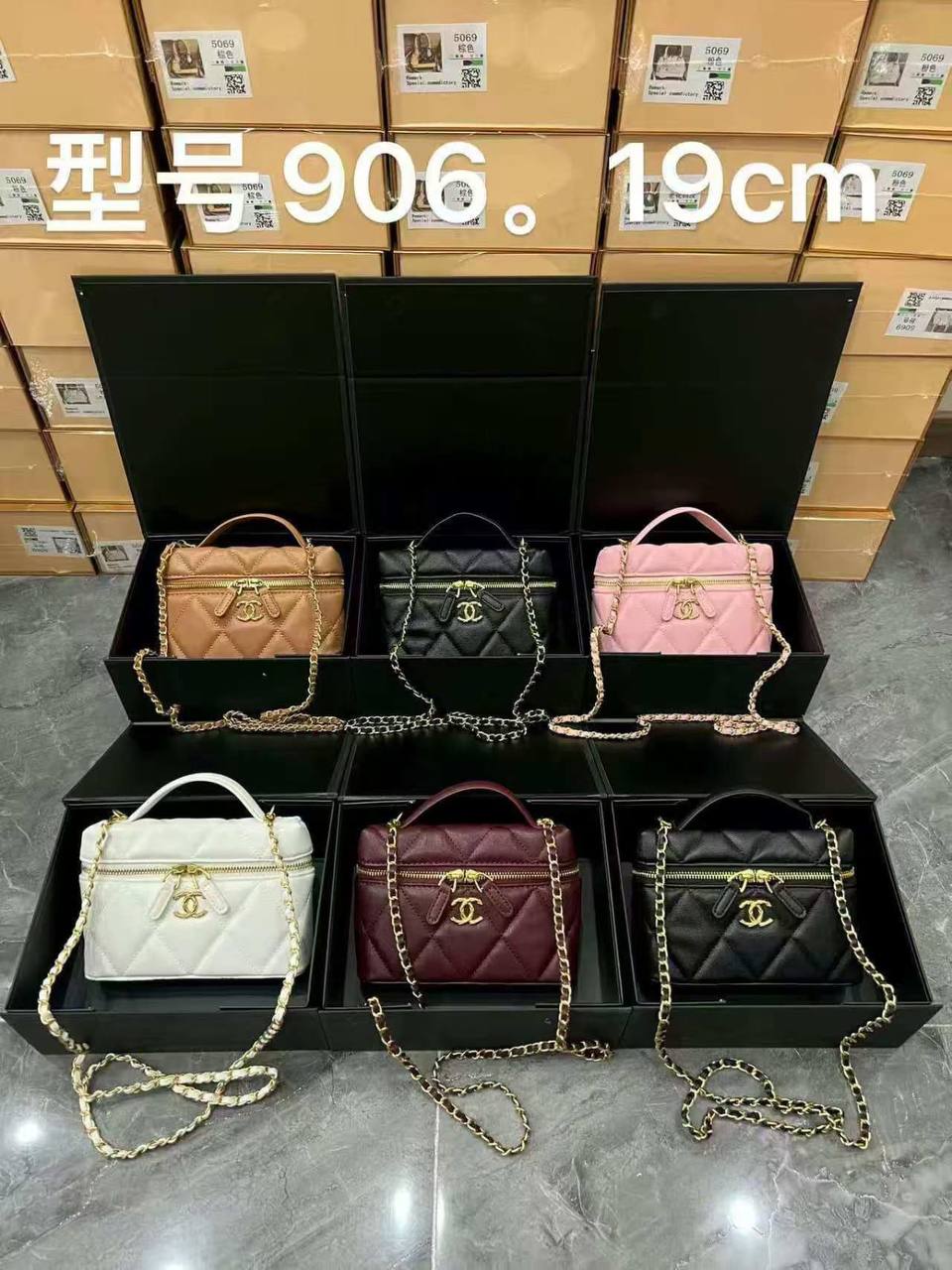 Chanel 
With box 
95 dhs🇦🇪🇦🇪

Zain299
♥️♥️♥️