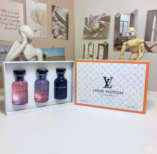LV Set
55 dhs✅

Zain105
♥️♥️♥️