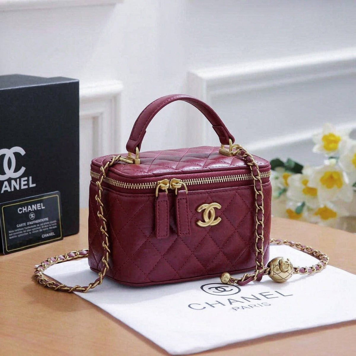 CHANEL 

NEW CAME 

GOOD QUALITY 
WITH BOX  

115 dhs🇦🇪🇦🇪

Zain39
♥️♥️♥️