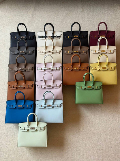 Hermes birkin 25cm💕super master quality😍with box❤️
600 dhs🇦🇪🇦🇪

Zain52
♥️♥️♥️