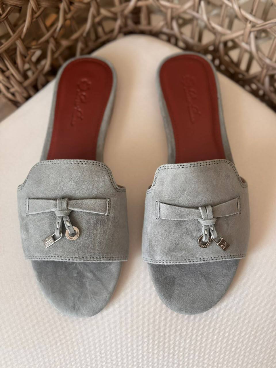 LORO PIANO

✨ new Collection
👠 36–41
💎 Premium Quality
🔥 Super Master
💰 430 dhs🇦🇪🇦🇪

Zain198
♥️♥️♥️