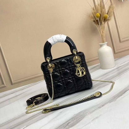 Dior
Master❣️❣️
280 dhs✅

Zain153
♥️♥️♥️