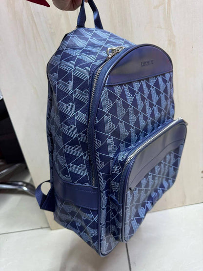 🎒 LACOSTE 🐊 Backpack
1⃣️First quality 
Size: 29 * 39 * 15 cm
95 dhs✅

Zain115
♥️♥️♥️