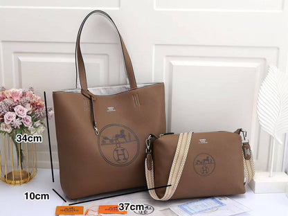 Hermes 
2in1
Good Quality 
105 dhs👑

Zain250
♥️♥️♥️