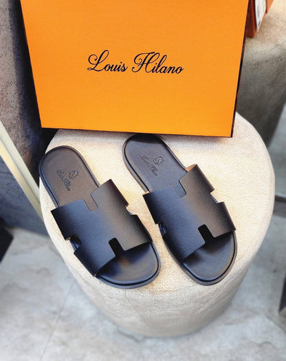 Louis Hilano
 good quality sandals 
with box and paper bag
220 dhs💓
size available 40to46 ( 6to12)

Zain59
♥️♥️♥️