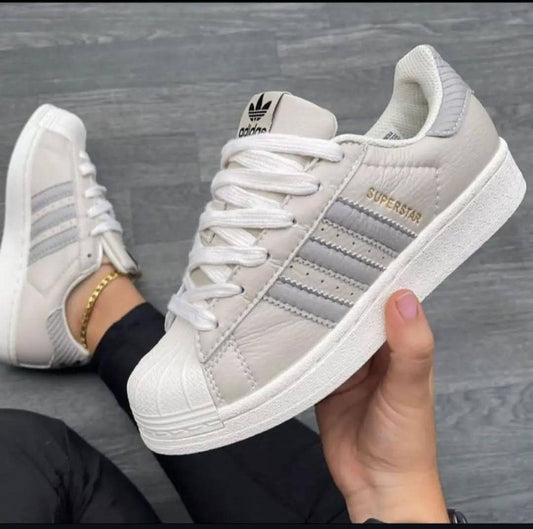 Adidas
Size 36 to 39

100 dhs✅

Zain27
♥️♥️♥️