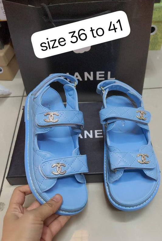 Chanel

size 36 to 41

90 dhs✅

Zain103
♥️♥️♥️
