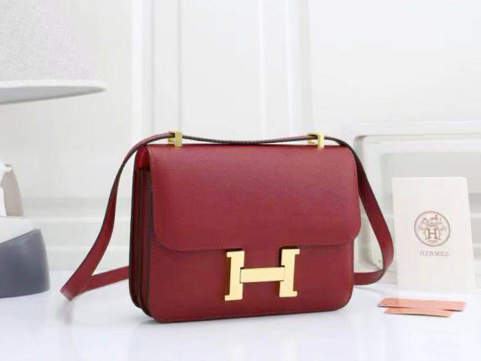HERMES 
 GOOD QUALITY 
WITH BOX 
🎁🎁🎁

120 dhs✅

Zain295
♥️♥️♥️