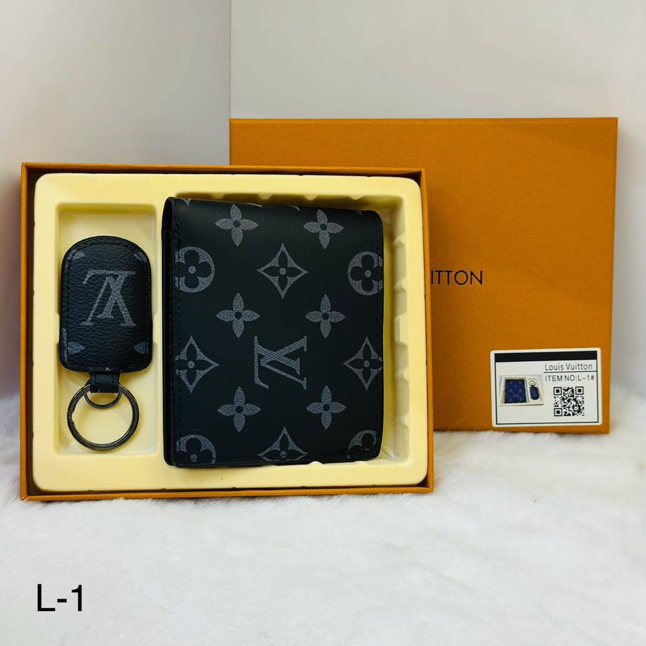 WALLET SET 
GOOD QUALITY
30 dhs💛

Zain40
♥️♥️♥️
