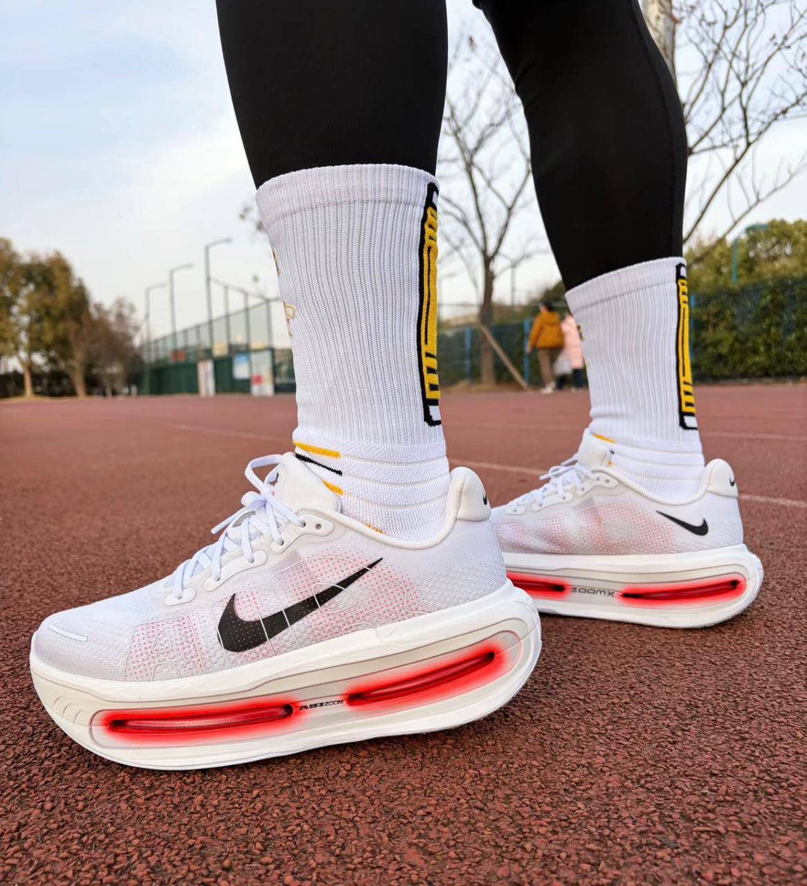 Nike Vomero Premium White Bright Crimson ,
Size 36-45
230 dhs✅

Zain18
♥️♥️♥️