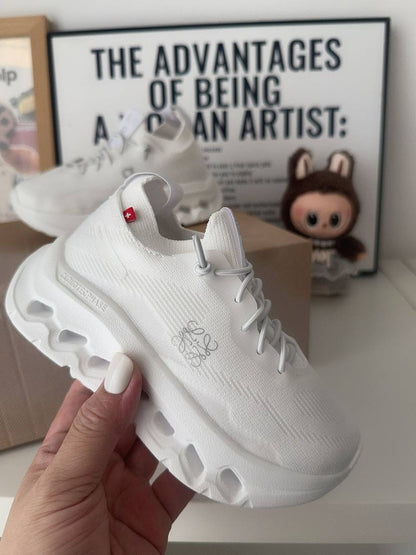 Loewe
For kids , 
Size 28 to 35 , 
150 dhs🪙

Zain196
♥️♥️♥️