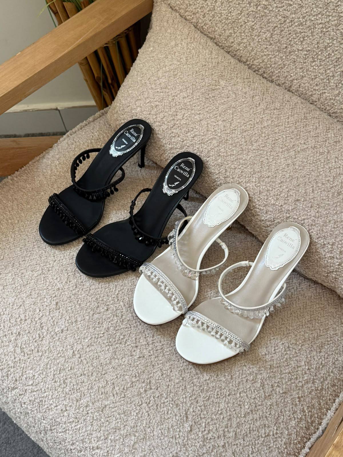 Rene caovilla

𝐀𝐯𝐚𝐢𝐥𝐚𝐛𝐥𝐞 𝐍𝐨𝐰

𝐒𝐢𝐳𝐞𝐬: 𝟑𝟔 — 𝟒𝟏
430 dhs🇦🇪🇦🇪

Zain298
♥️♥️♥️
