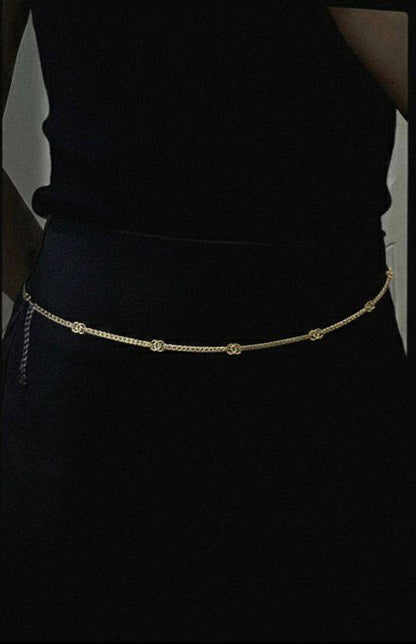 *CHANEL*  🤍
* Chain ⛓️‍💥 (Belly Chain / Necklace)
* Gold-Finish Metal (Gold Plated)
* ⁠↗️ *Super Master Quality ®️* 🫆

*125 dhs❣️* with *Normal* Box & Bag
*135 dhs❣️* with *Good* Box (Big)
*180 dhs❣️* with *Orignal* Packing 🎁

Zain106
♥️♥️♥️