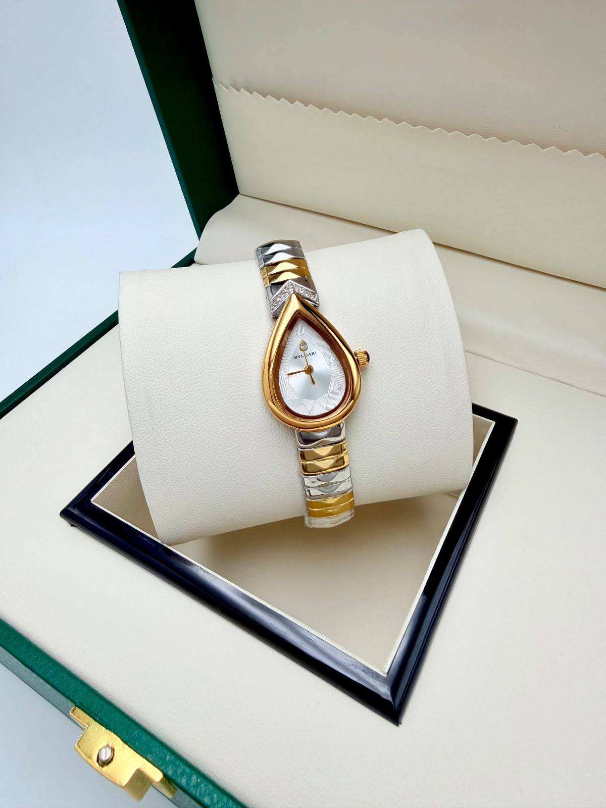 Cartier 
Bvlgari
Swarovski
Versace
 Gucci

55 dhs

Zain45
♥️♥️♥️