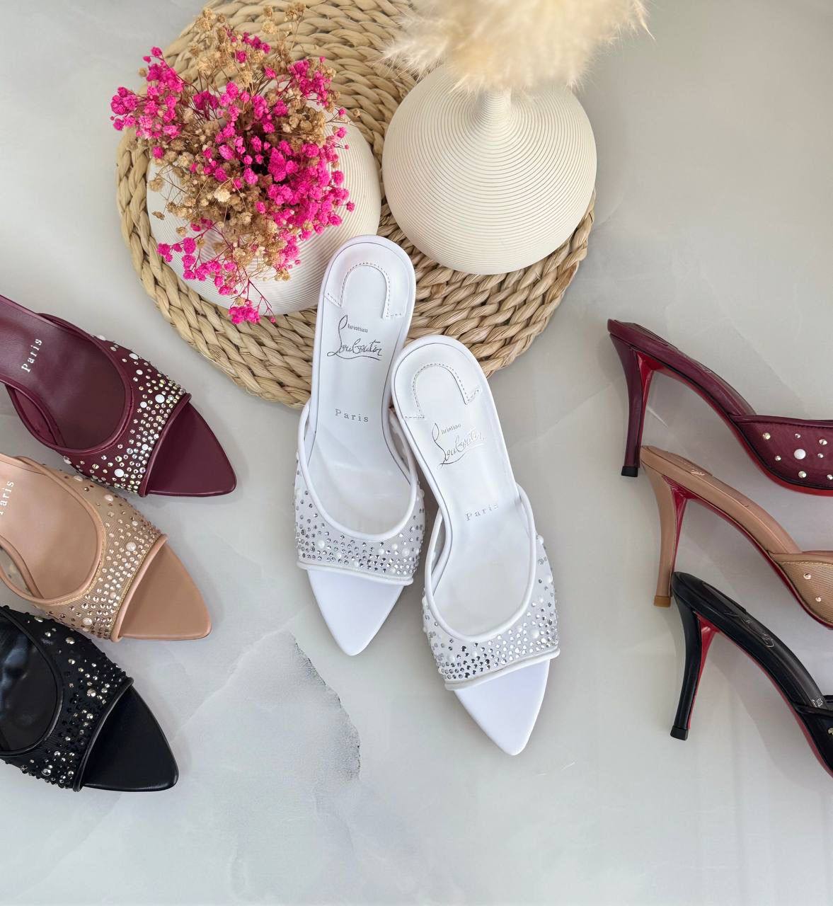 CHRISTIAN LOUBOUTIN
Vip quality
Size 36 to 41
450 dhs✅

Zain113
♥️♥️♥️
