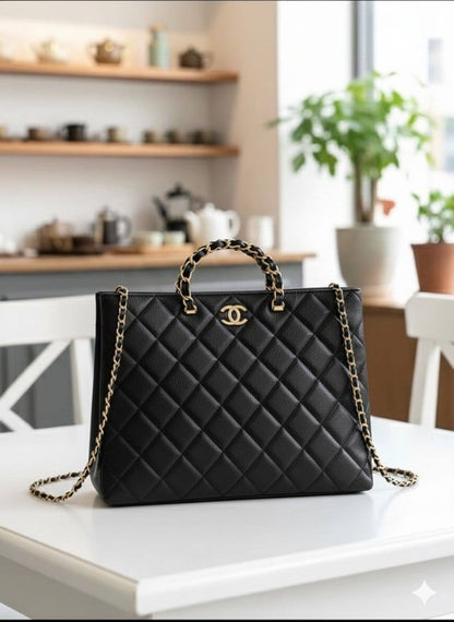 CHANEL 2024s
sʜᴏᴘᴘɪɴɢ ᴄᴏᴄᴏ ᴍᴇᴛᴀʟ ʜᴀɴᴅʟᴇ
CAVIAR LEATHER ᴍᴀᴛᴇʀɪᴀʟ
ᴡɪᴛʜ ᴄʜᴀɪɴ ʟᴇᴀᴛʜᴇʀ sᴛʀᴀᴘ
sɪᴢᴇ : 36 cm

110 dhs🪙🌺

Zain31
♥️♥️♥️