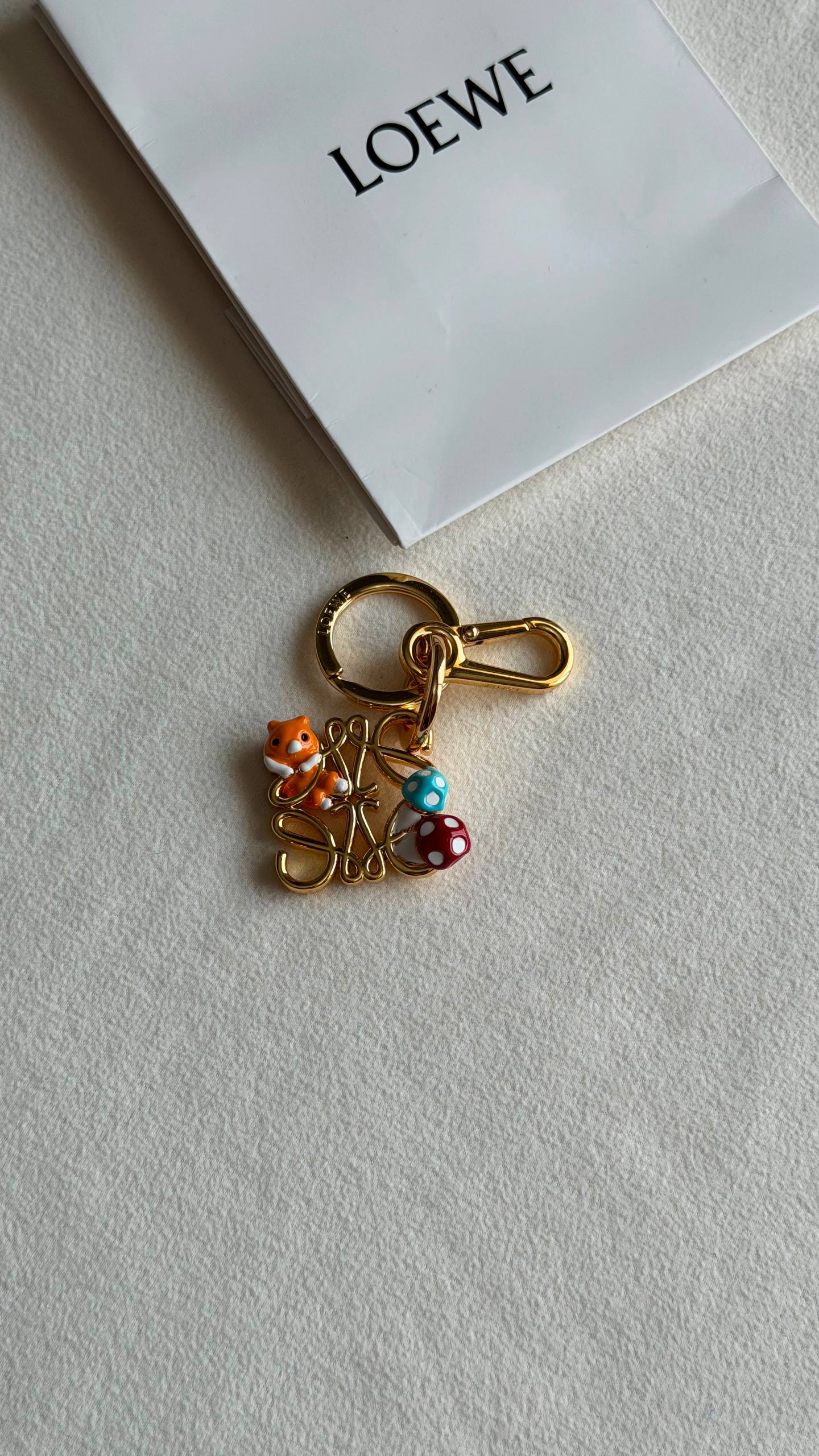 GUCCI  & CHANEL 
CHARMS
Super master quality 
*with complete packing*🎁
240 dhs✅

Zain280
♥️♥️♥️