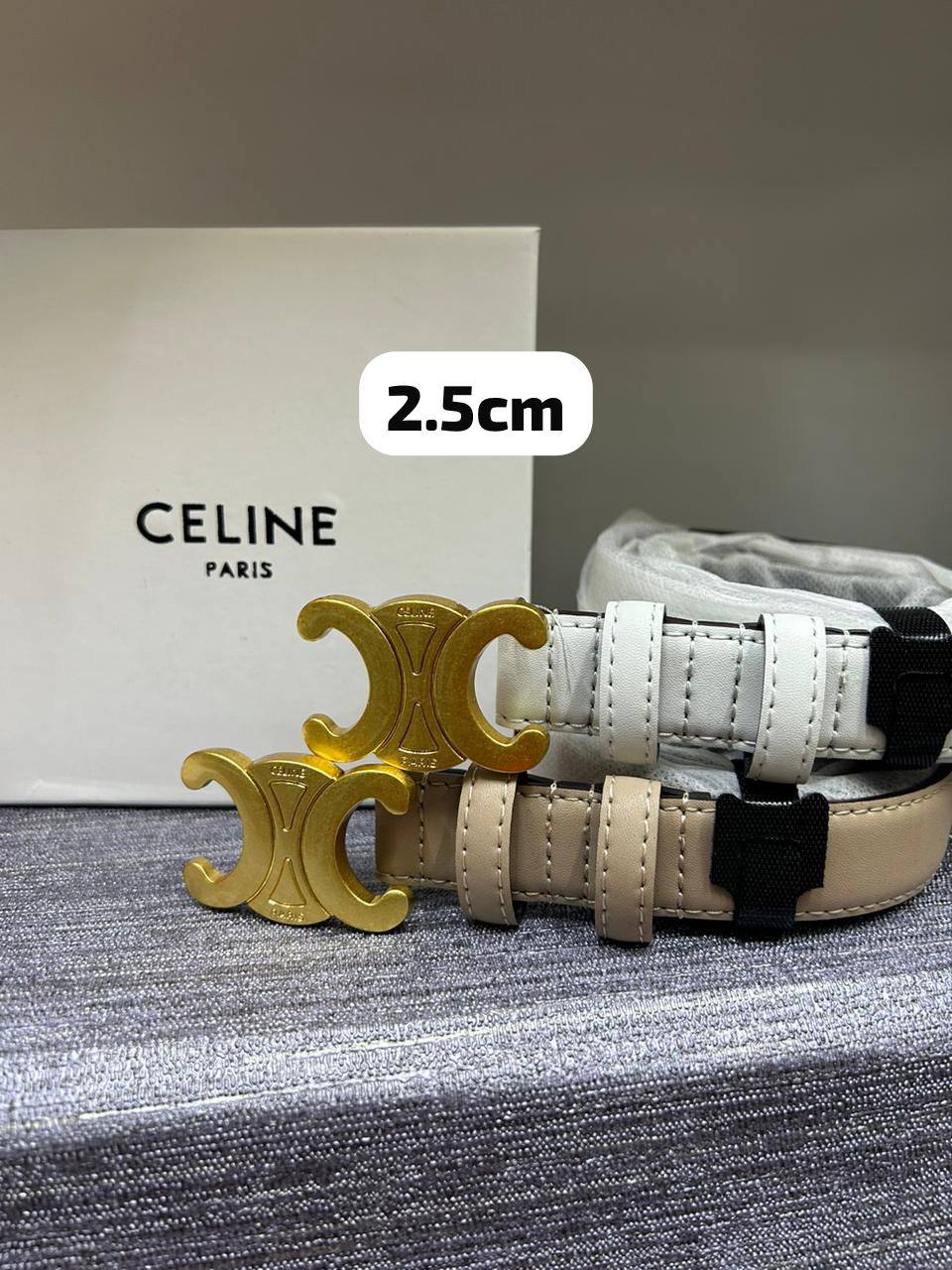 Leather belt

with box 
🎁🎁🎁

60 dhs✅

Zain190
♥️♥️♥️
