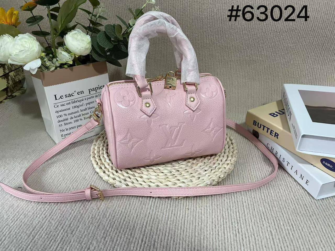 LV sᴘᴇᴇᴅʏ 
ᴘᴀᴅʟᴏᴄᴋ/ʟᴏɴɢsᴛʀᴀᴘ
ᴡɪᴛʜʙᴏx
🎁🎁🎁

ʟᴇᴀᴛʜᴇʀ/ɢᴀᴍᴏsᴀ
sɪᴢᴇ:20ᴄᴍ
85 dhs✅

Zain56
♥️♥️♥️
