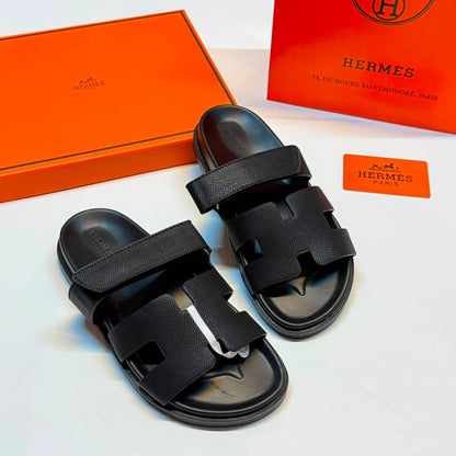 HERMES SLIPPER
GOOD QUALITY
100 DHS✅
Size 36 TO 41

Zain40
♥️♥️♥️