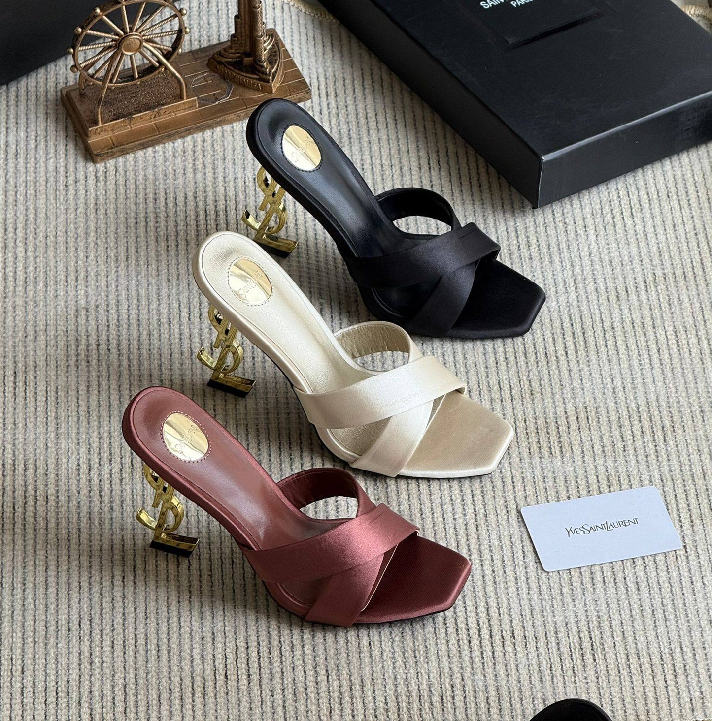 New. Ysl heel 

  Size  .  36.  to 41

115 dhs❣️

Zain80
♥️♥️♥️