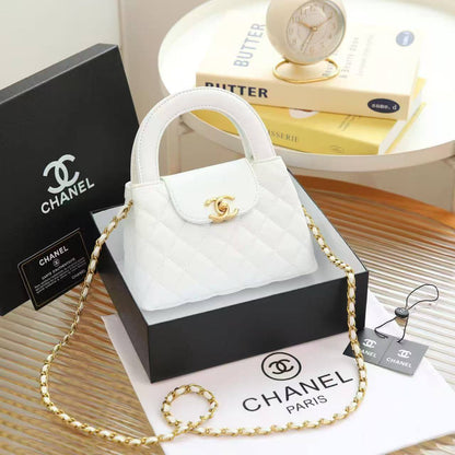Chanel 

Size 19 cm 

90 dhs❣️

with box
🎁🎁🎁

Zain278
♥️♥️♥️