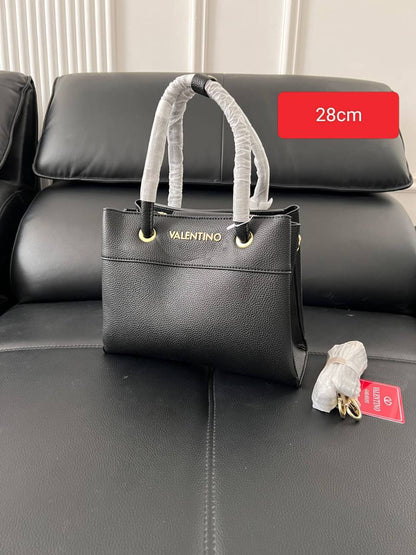 Valentino
120 dhs✅
size 28cm

Zain26
♥️♥️♥️