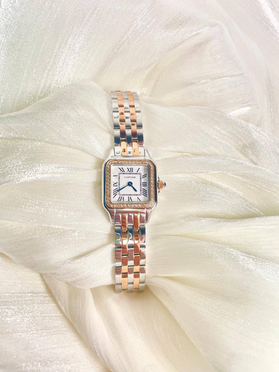 Cartier Watch 
210 dhs🪙🖤

Zain33
♥️♥️♥️