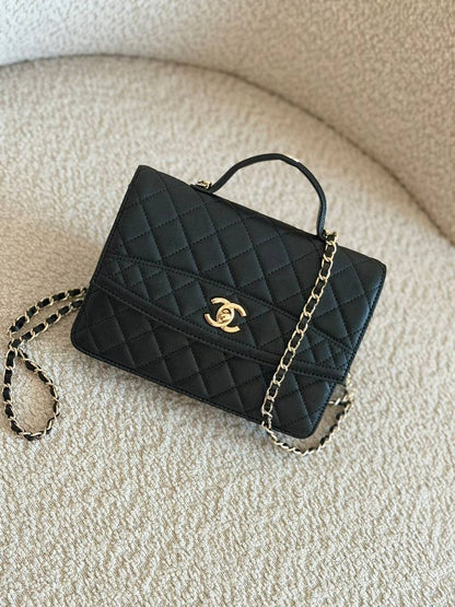 Chanel

200 dhs

Zain134
♥️♥️♥️