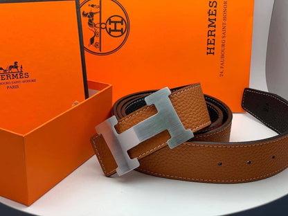 Belts

With box 
🎁🎁🎁

40 dhs❣️

Zain93
♥️♥️♥️