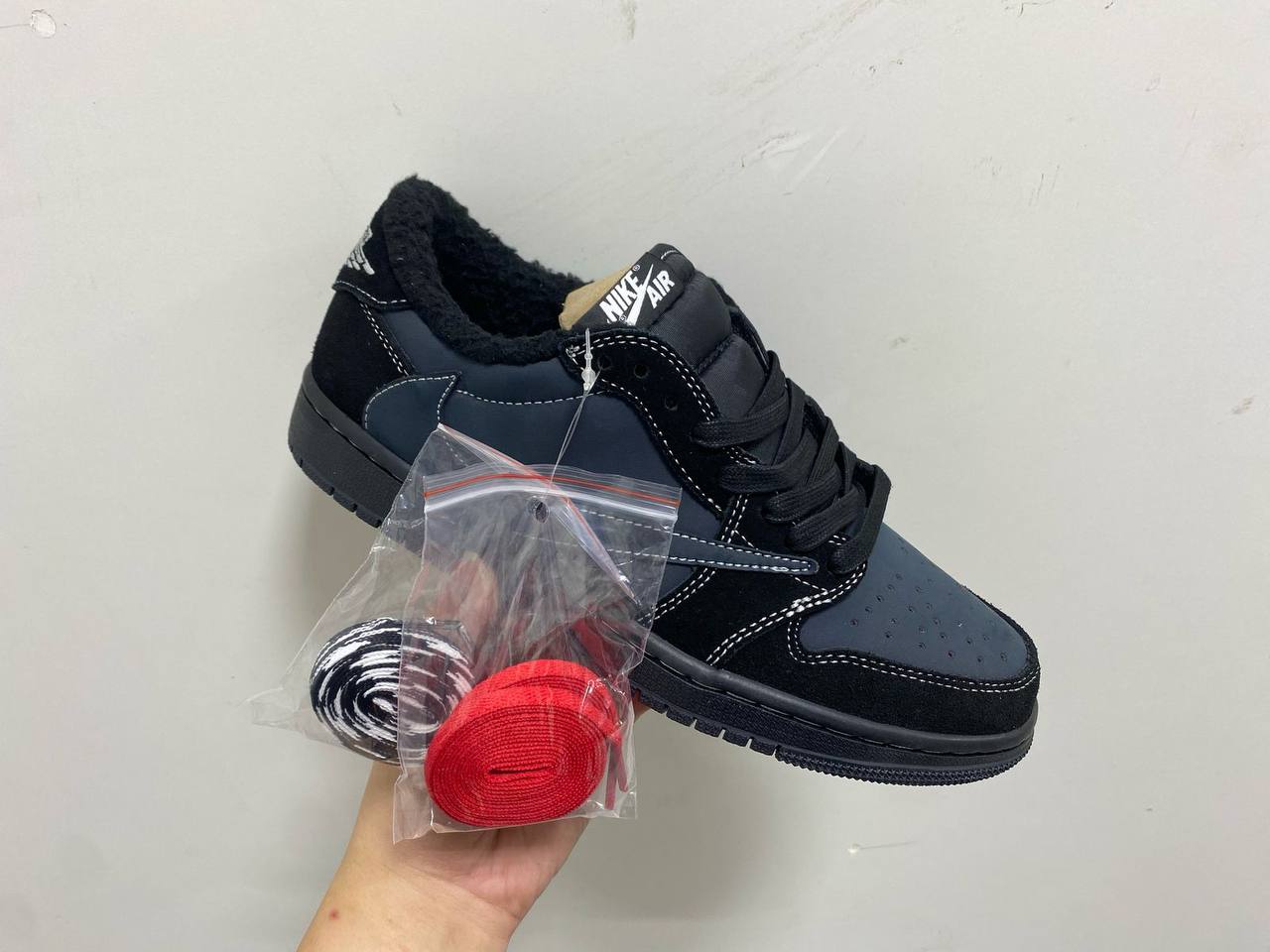 Jordan x Travis Scott Air Jordan 1 Low OG "Black Phantom" 🖤
Size 36-45 AVAILABLE🤩
200 dhs🪙💕

Zain242
♥️♥️♥️