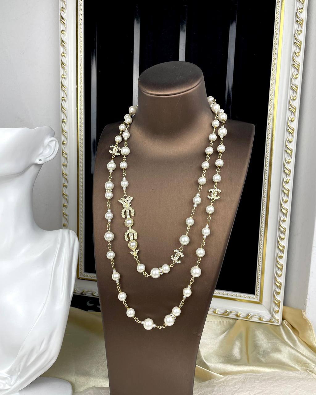 Long Necklace
Chanel 
140 dhs🪙🌨️ 
With Box And Paper bag
🎁🎁🎁

Zain89
♥️♥️♥️