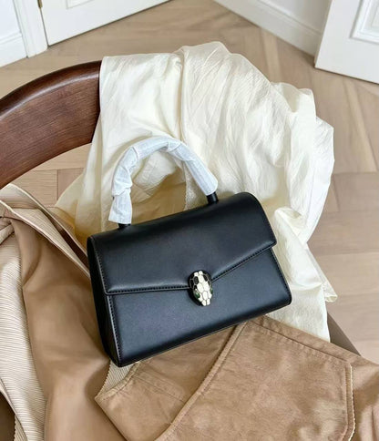 Bvlgari
105 dhs🇦🇪🇦🇪

Zain169
♥️♥️♥️