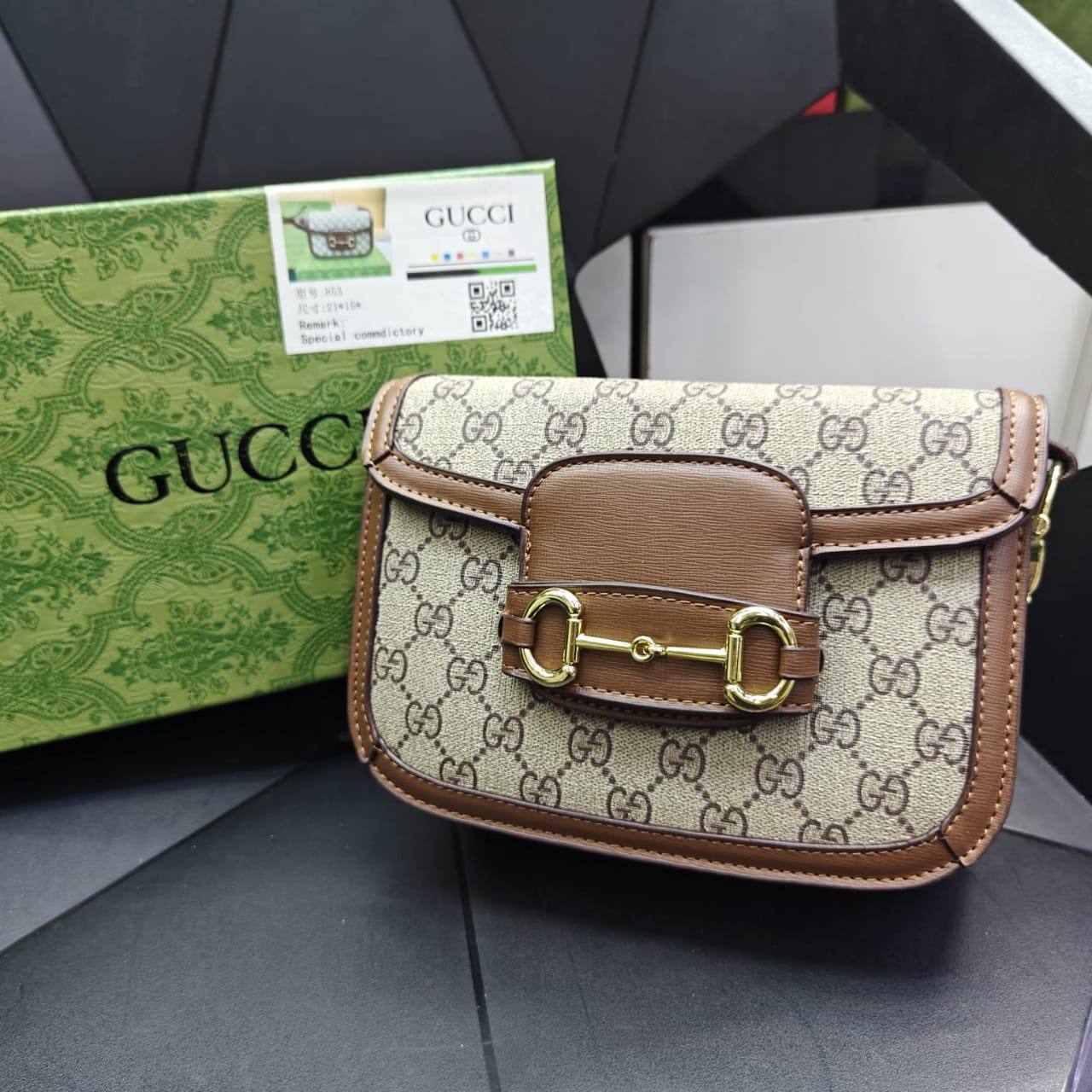 Gucci 
95 dhs🪙🌨️ 

with box
🎁🎁🎁

Zain235
♥️♥️♥️