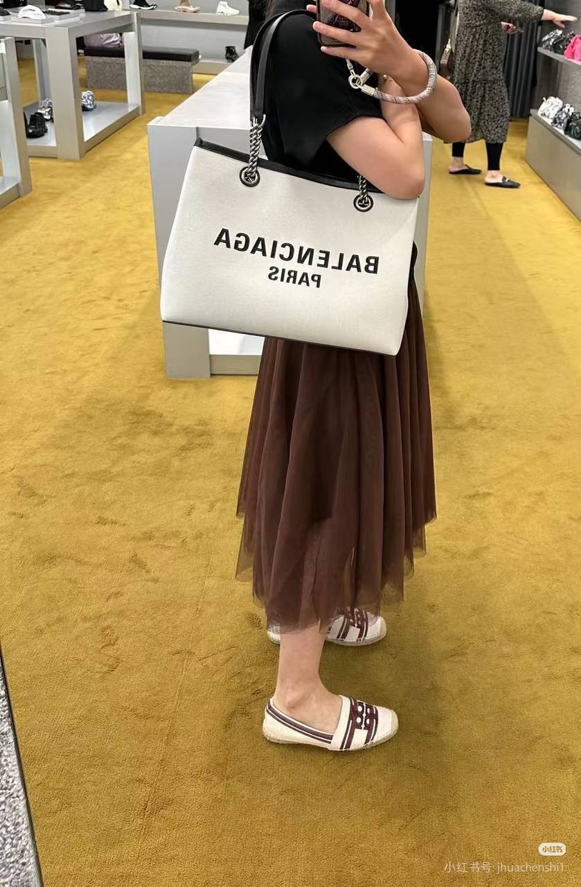 New Stock
Master Bags
For Price 👇 WTSP Text Zain 0568585901
0507557372
0544061607

Zain10
♥️♥️♥️