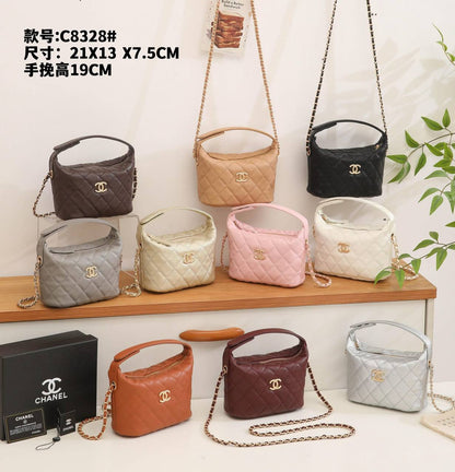 Chanel 𝟐𝟓ᴄ ʜᴏʙᴏ sᴍᴀʟʟ
 ᴄʟᴜᴛᴄʜ ʙᴀɢ  ʟᴏɴɢ ᴄʜᴀɪɴ
ɢᴏʟᴅ ʜᴀʀᴅᴡᴀʀᴇ
ᴛᴏᴘ ʜᴀɴᴅʟᴇ ᴇʟᴇɢᴀɴᴄᴇ
ᴡɪᴛʜʙᴏx🎁🎁🎁
ᴄᴀᴠɪᴀʀ ᴍᴀᴛᴇʀɪᴀʟ
95 dhs✅

Zain56
♥️♥️♥️