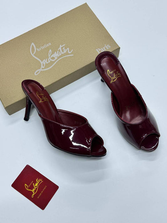 Christian Louboutin
𝐇𝐢𝐠𝐡 𝐪𝐮𝐚𝐥𝐢𝐭𝐲💯 
𝐒𝐢𝐳𝐞 𝟑𝟔-𝟑𝟕-𝟑𝟖-𝟑𝟗-𝟒𝟎-𝟒𝟏 
110 dhs✅

Zain86
♥️♥️♥️