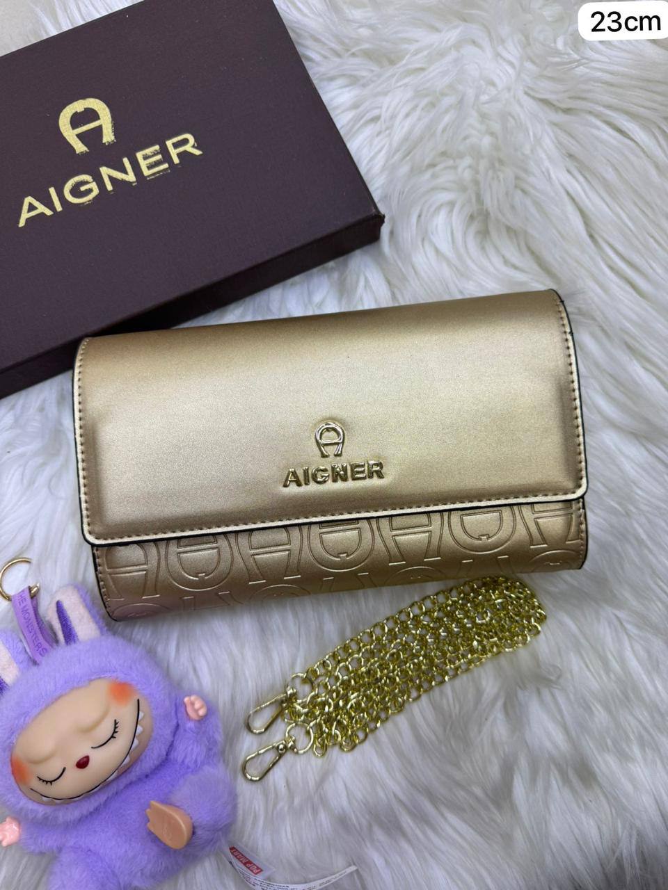 🌷Aigner hot design❤️‍🔥
Good quality +🎁
Size : 23 * 13 cm

75 dhs🇦🇪

with box🎁🎁🎁

Zain115
♥️♥️♥️
