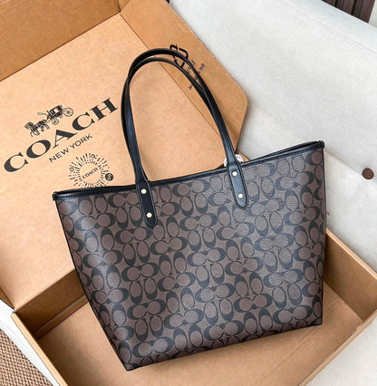COACH 
GOOD QUALITY 
WITH BOX 
120 dhs🇦🇪🇦🇪

Zain295
♥️♥️♥️