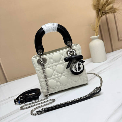 Dior💕🫶🏼
Master🌺🌺
310 dhs✅
17cm🫶🏼🫶🏼 

Zain297
♥️♥️♥️