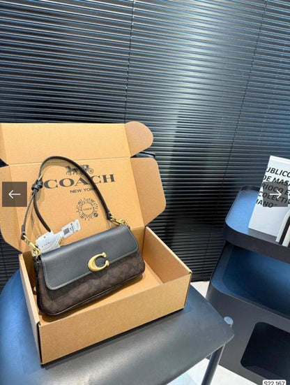 Mixed brands
Coach
Chanel
Lv
Hermes


with box
New high quality

95 dhs🇦🇪🇦🇪

Zain26
♥️🇦🇪🇦🇪