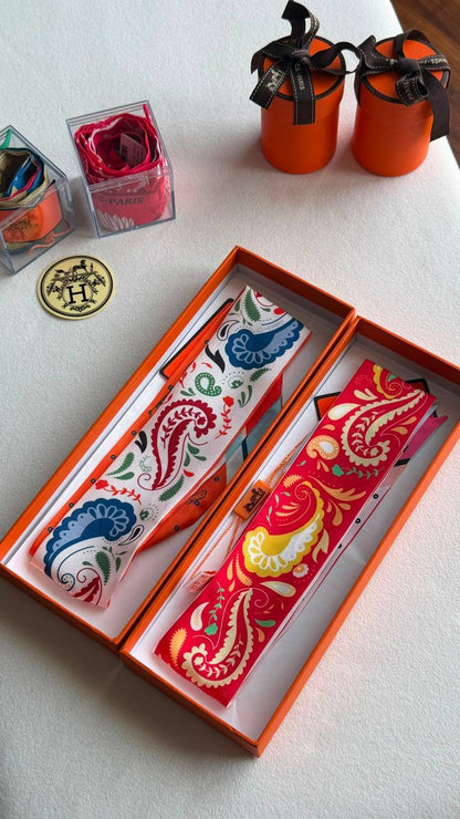 Hermes 
*Twilly Scarf* 
*With orginal packing*  🎁
250 dhs🇦🇪🇦🇪
*VIP QUALITY*

Zain280
♥️♥️♥️