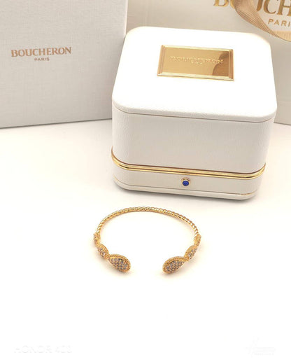 Baucheron

80 dhs🇦🇪🇦🇪

Zain122
♥️♥️♥️