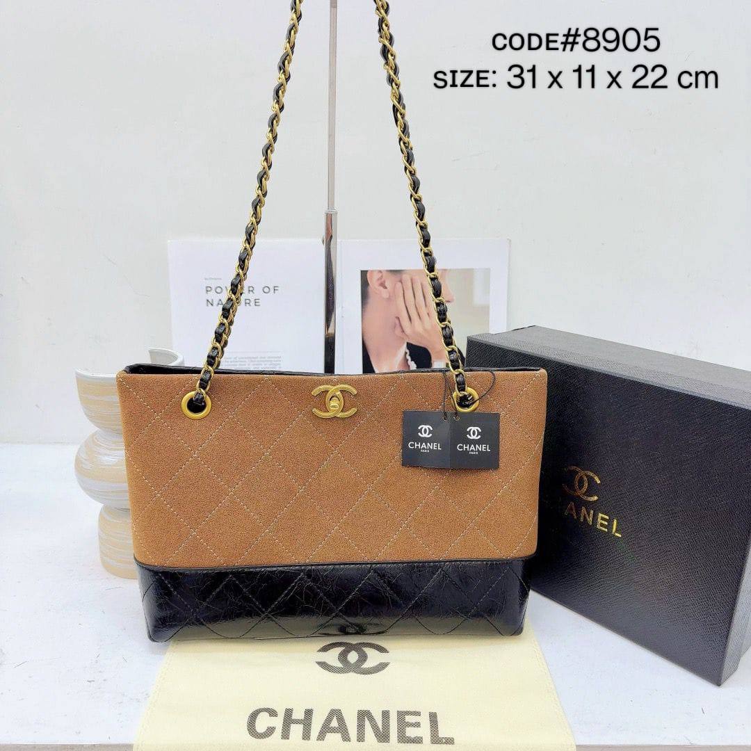 CHANEL ʜᴏʙᴏ ᴛᴏᴛᴇʙᴀɢ
sʜᴏᴜʟᴅᴇʀ ʙᴀɢ
ɢʀᴀɪɴᴇᴅ ᴄᴀʟғsᴋɪɴ
ɢʟᴏssʏ ʟᴇᴀᴛʜᴇʀ
ɢᴏʟᴅ ᴄʜᴀɪɴ ʙᴇʟᴛ
ɢᴏʟᴅ ʜᴀʀᴅᴡᴀʀᴇ
sɪᴢᴇ : 31 cm
ᴡɪᴛʜ BOX

80 dhs❣️

Zain31
♥️♥️♥️