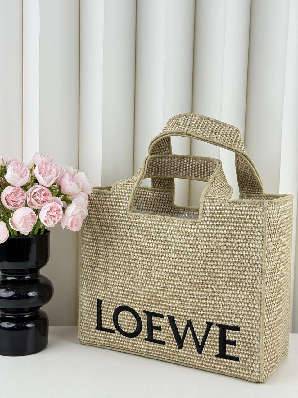 Loewe
Master🌺🌺
240 dhs💓

Zain141
♥️♥️♥️