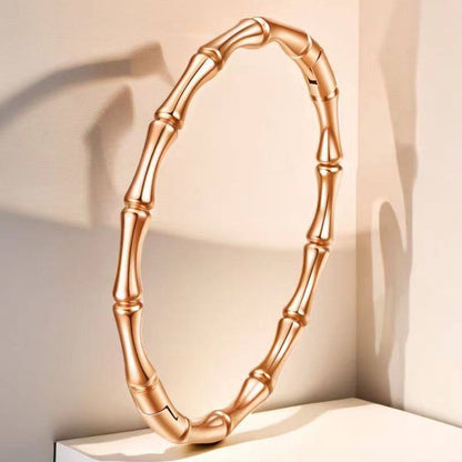 Gucci bamboo s. Steel bangle Non tarnish. 
30 dhs✅

Zain243
♥️♥️♥️